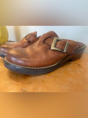 Women's Brown Leather Buckle Clog Mule